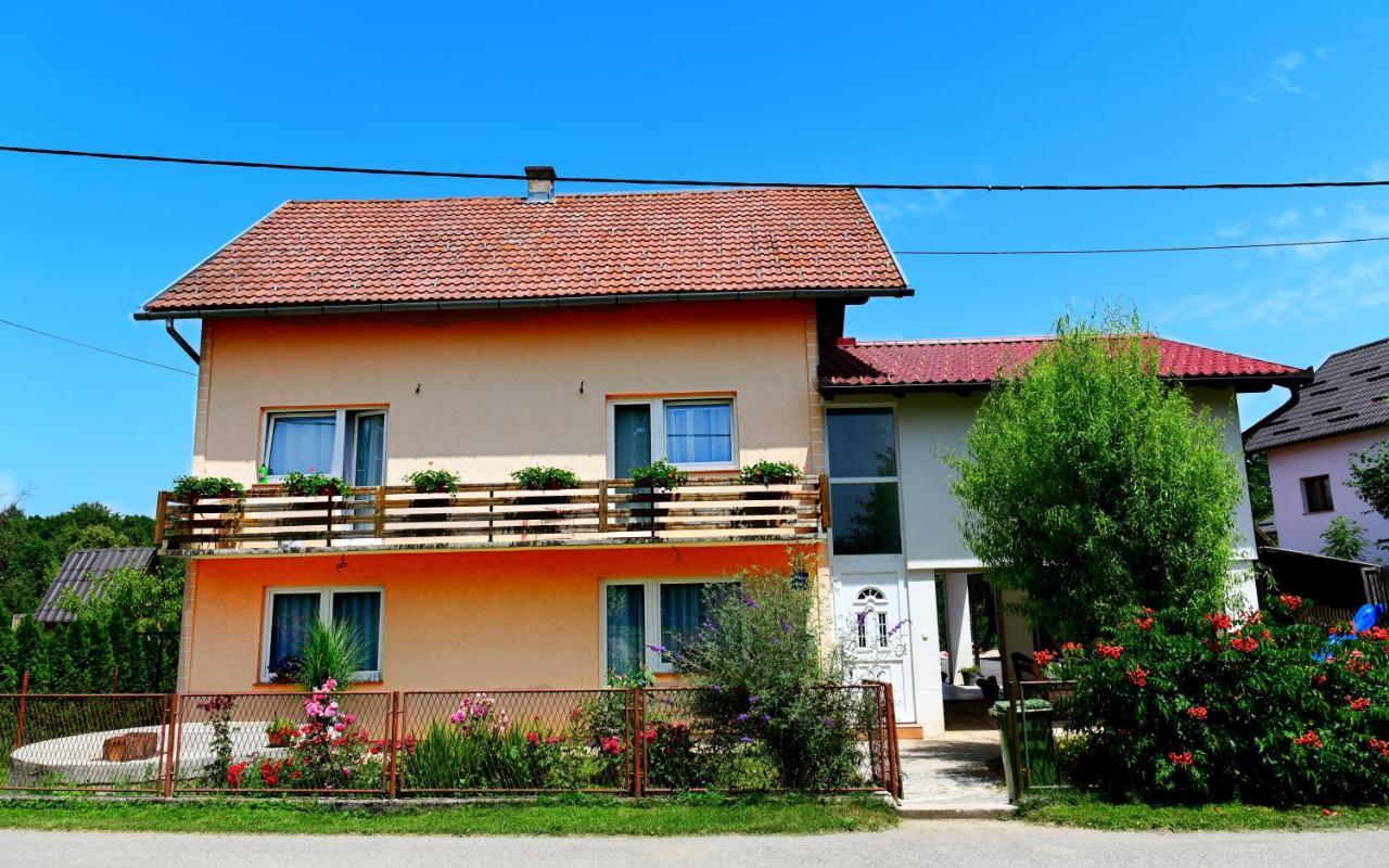 Apartman Dorijan Rakovica Exterior foto
