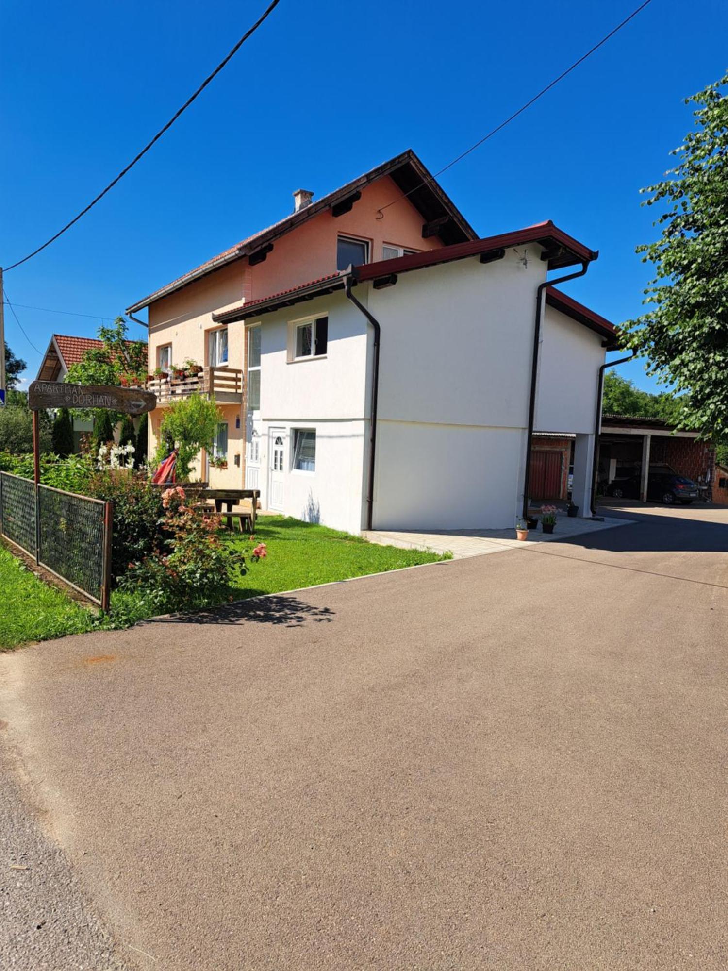 Apartman Dorijan Rakovica Exterior foto